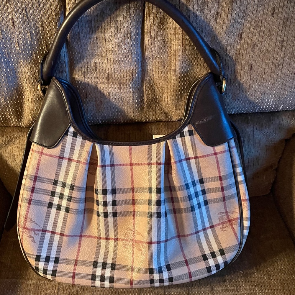 Burberry purse
